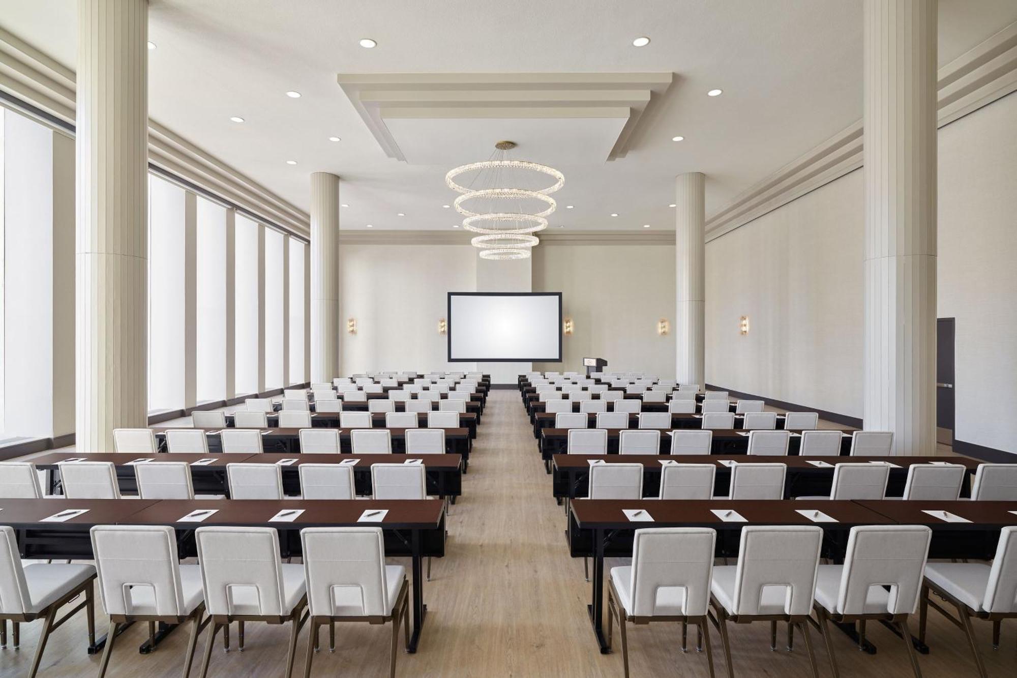 Sheraton Denver Downtown Hotel Bagian luar foto