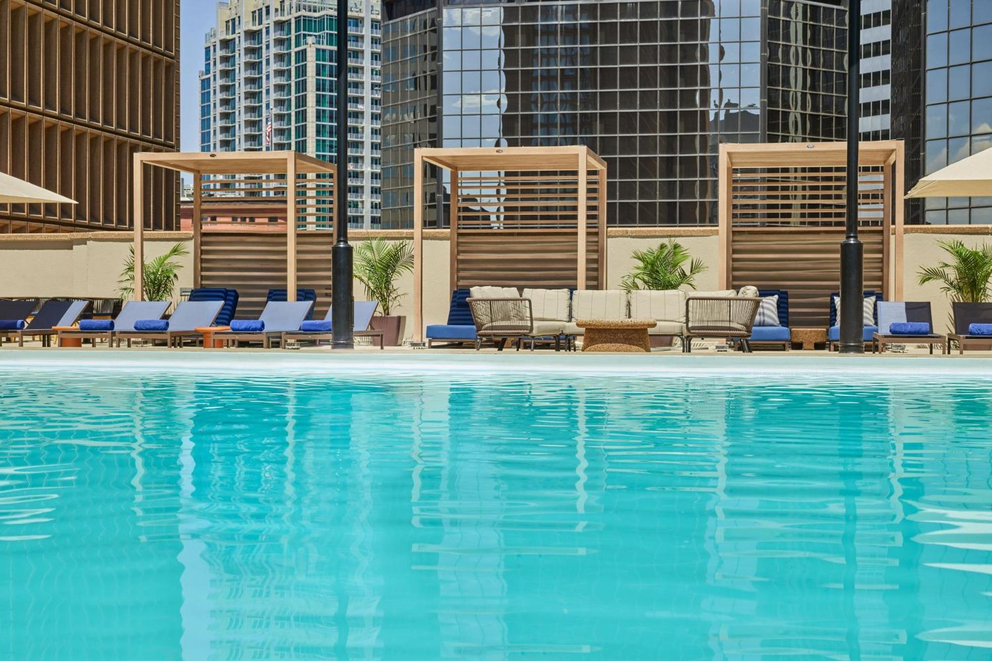 Sheraton Denver Downtown Hotel Bagian luar foto
